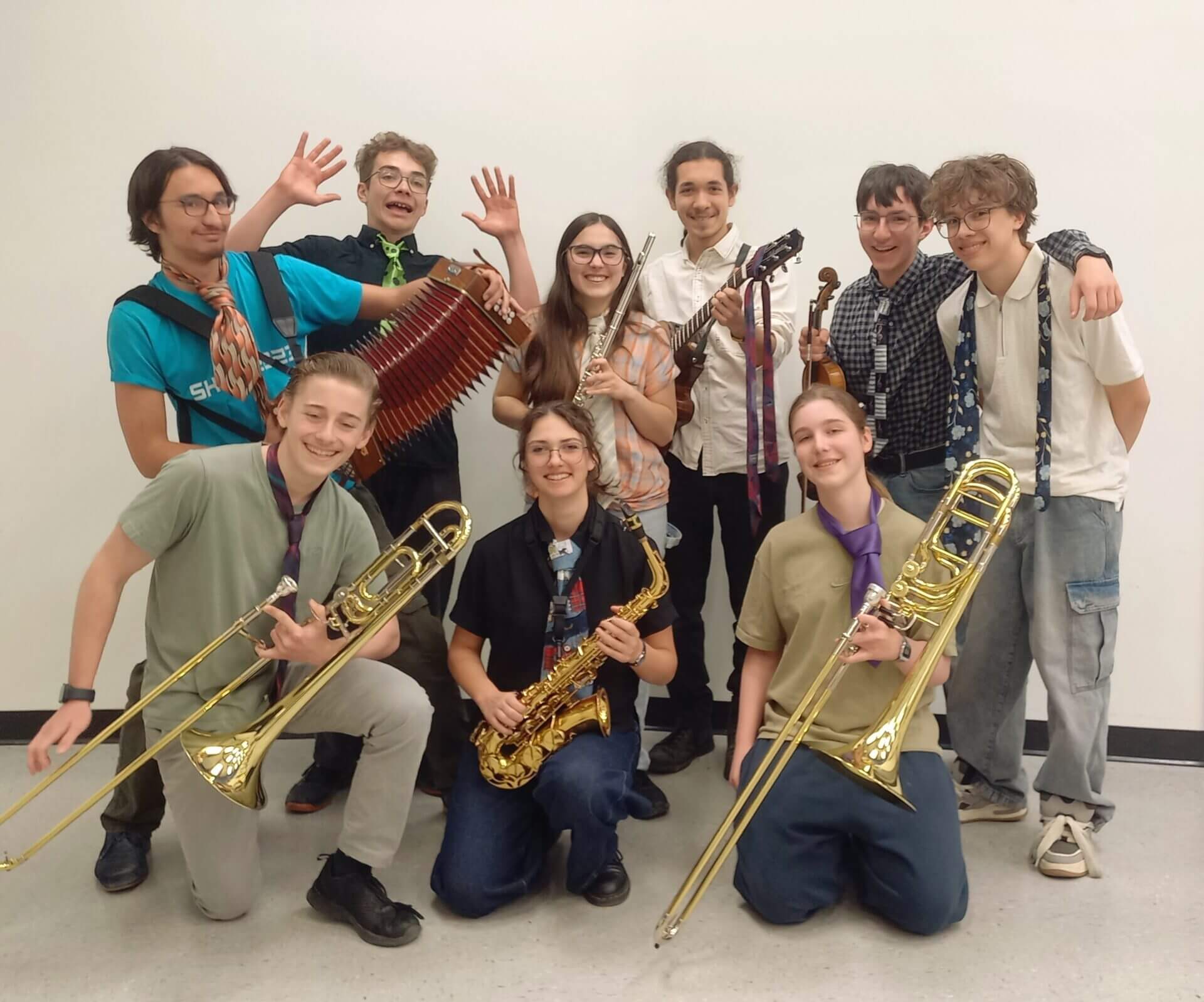 Les Cravates Folkloriques